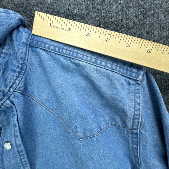Wrangler Pearl Snap Denim Shirt Mens Medium Blue Western Cowboy Rodeo Raw Hem - Picture 14 of 16